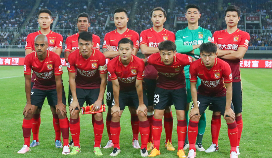 球迷们的目 球迷们的目